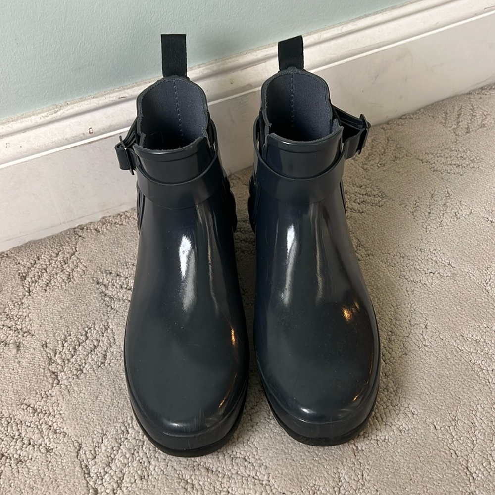 Hunter Refined High Gloss Quilt Chelsea Waterproof Rain Boot in Dark Slate